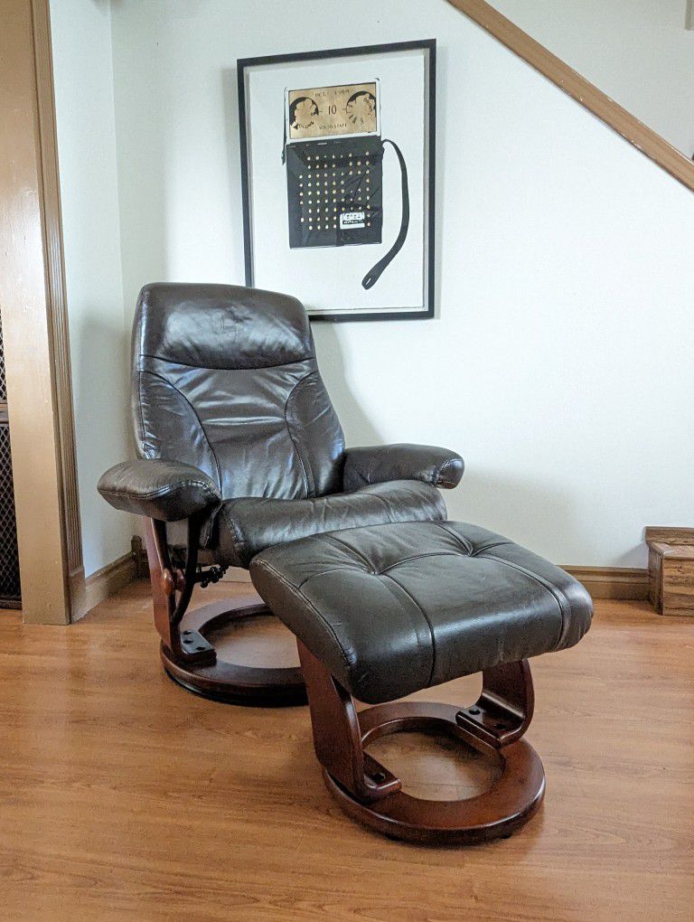 Ekornes Stressless Style Brown Leather Lounge Chair Recliner & Ottoman by Benchmaster