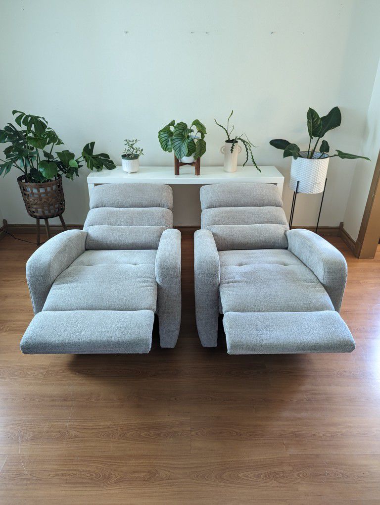 Matching Set of His & Hers Automatic Modern Recliners