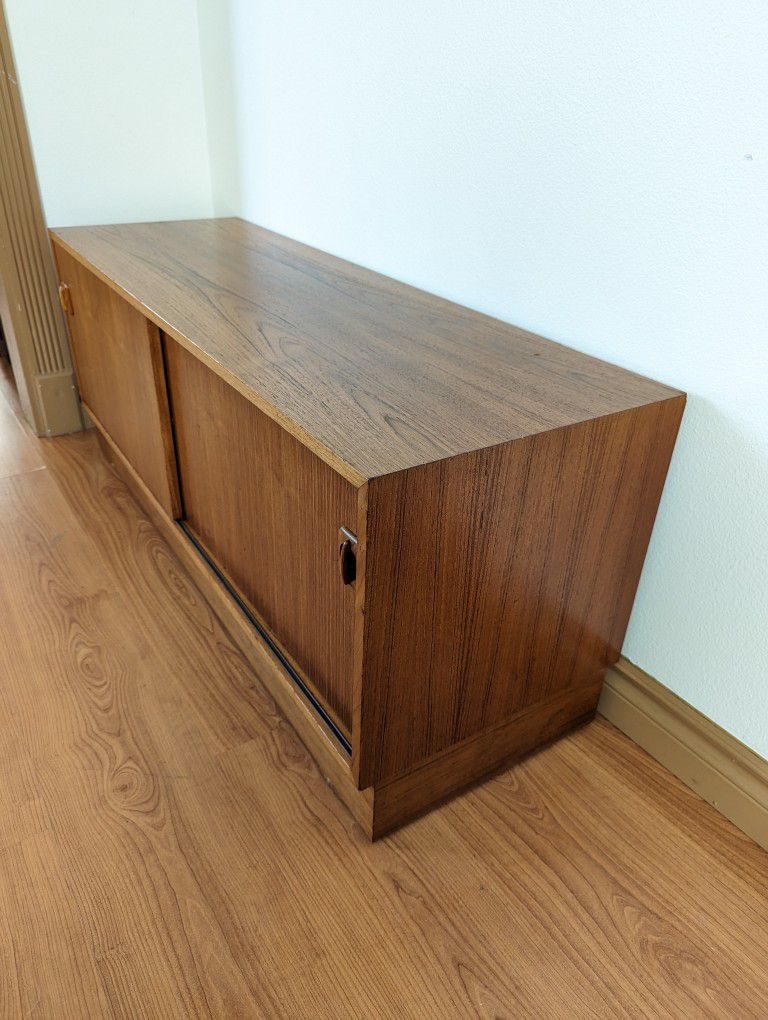 Mid Century Danish Modern Teak Record Player Stand & TV Media Storage Cabinet