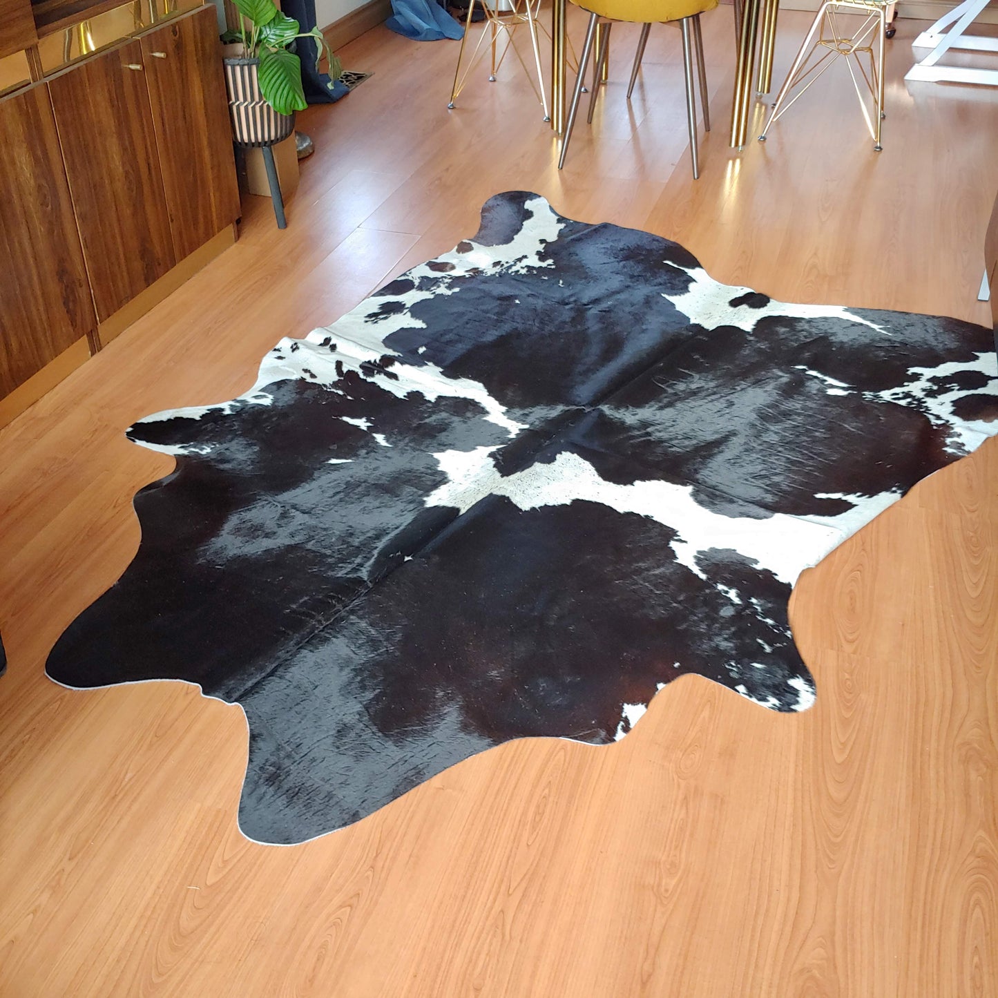 Beautiful Luxury Brazilian Cow Hide Area Rug 6x7