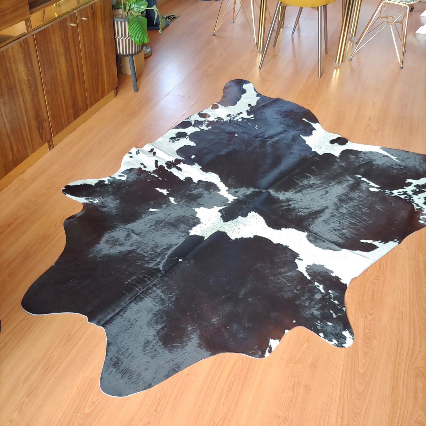 Beautiful Luxury Brazilian Cow Hide Area Rug 6x7