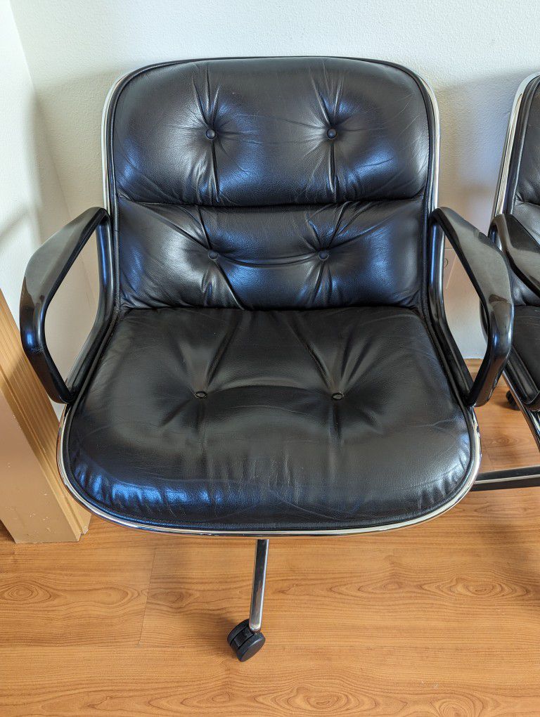 Vintage Pair of Black Leather Desk Chairs by Charles Pollock for Knoll