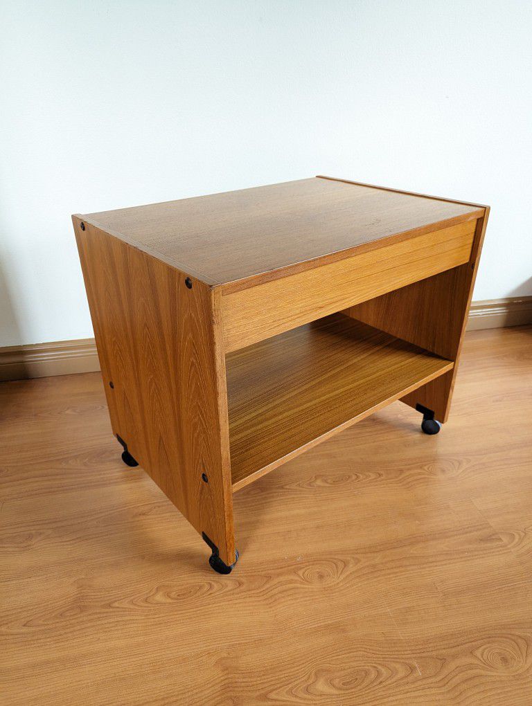 Mid Century Danish Modern Teak Rolling Media Cart / Record Player Stand / Nightstand