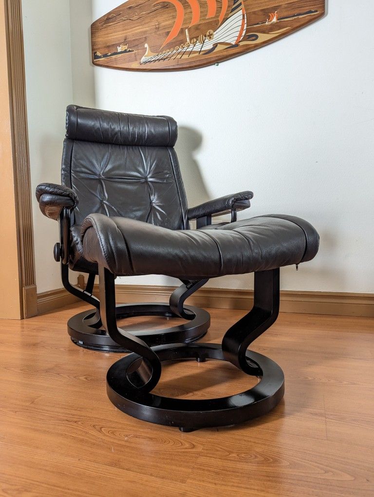 Black on Black Ekornes Stressless Leather Lounge Chair Recliner & Ottoman