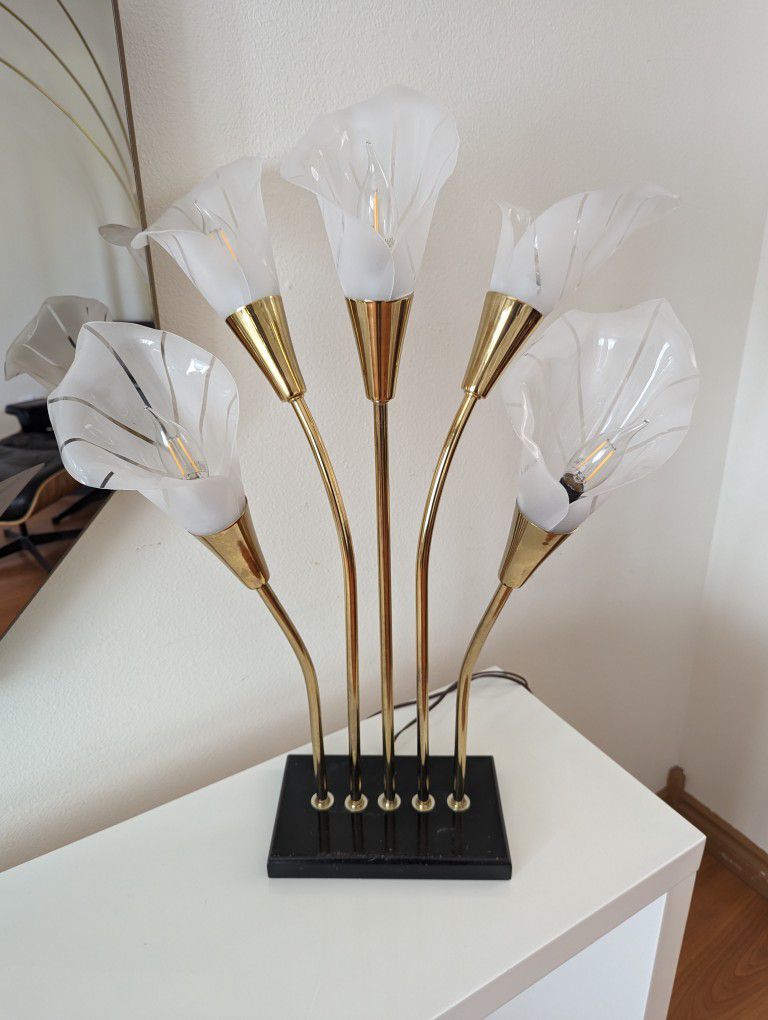 Beautiful Set of Vintage Hollywood Regency Brass Calla Lily Table Lamps