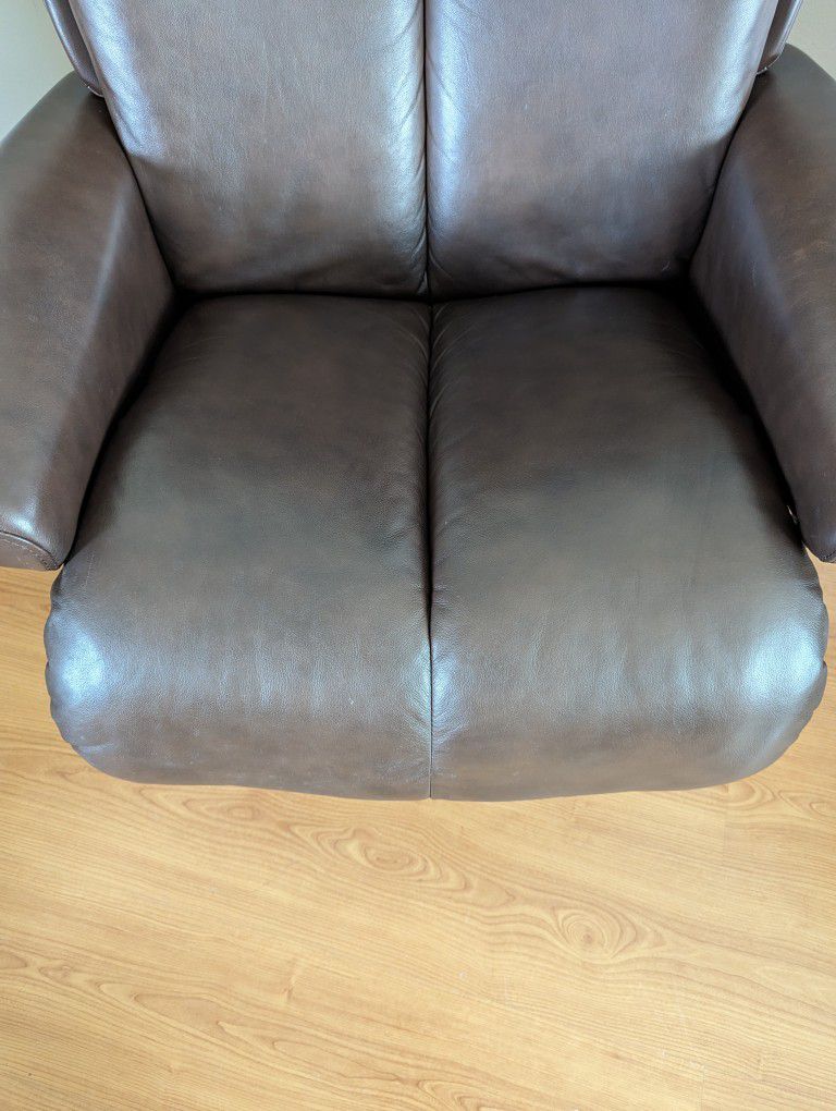 Ekornes Stressless Magic Collection Paloma Leather Lounge Chair Recliner