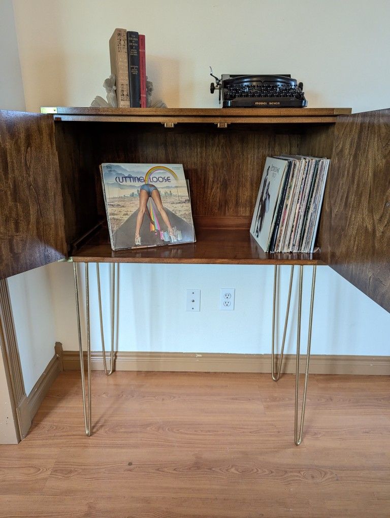 Mid Century Hollywood Recency / Campaign Bar & Record Cabinet by Thomasville