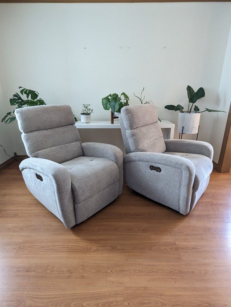 Matching Set of His & Hers Automatic Modern Recliners