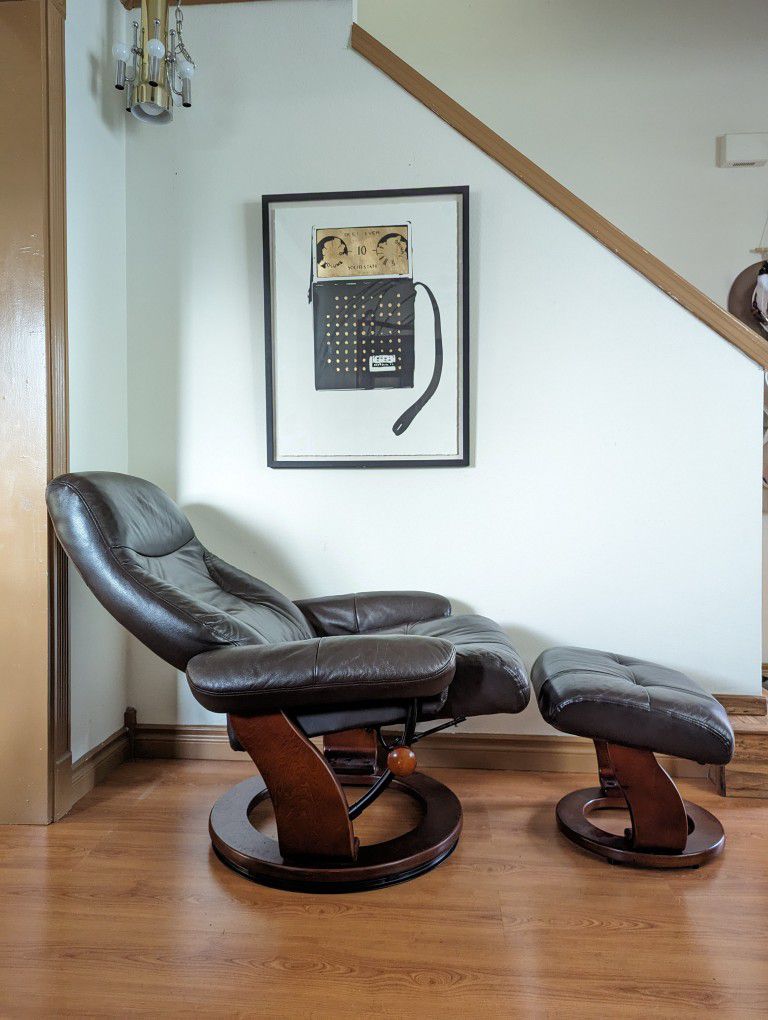 Ekornes Stressless Style Brown Leather Lounge Chair Recliner & Ottoman by Benchmaster