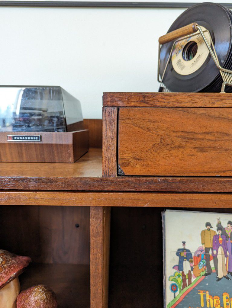 MCM/ Danish Modern Modular Walnut Record Player Stand & Storage Cabinet w/ Bookshelf