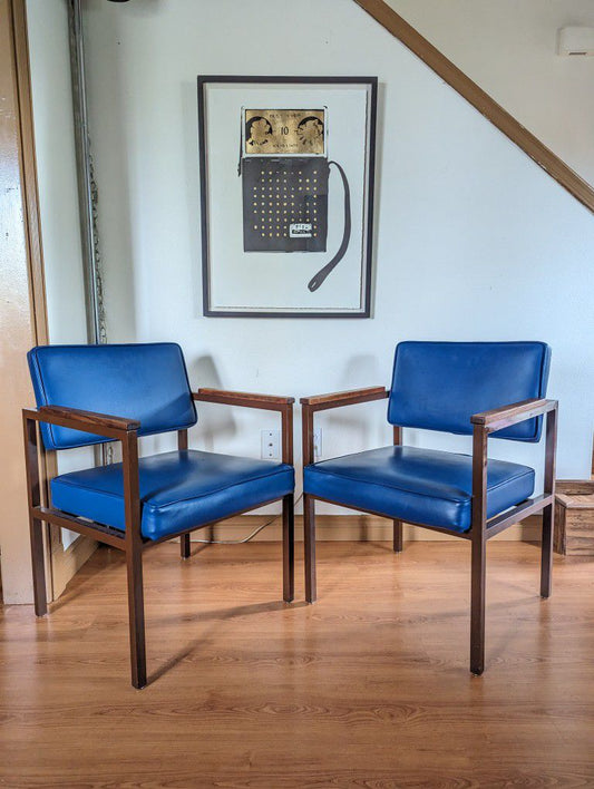 Mid Century Modern Blue Steelcase Tanker Desk Reception Chairs