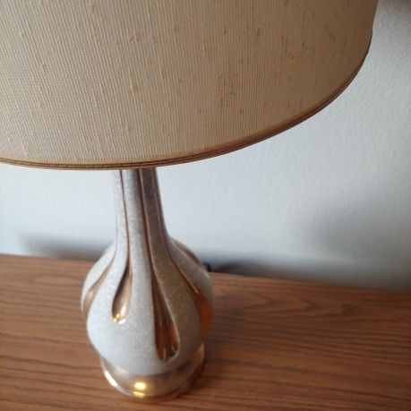 Mid Century Modern White & Gold Teardrop Ceramic Table Lamp