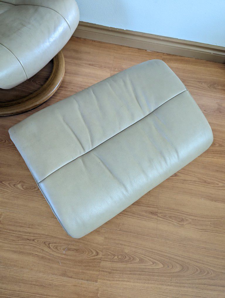 Ekornes Stressless Sand Paloma Leather & Teak Recliner & Ottoman