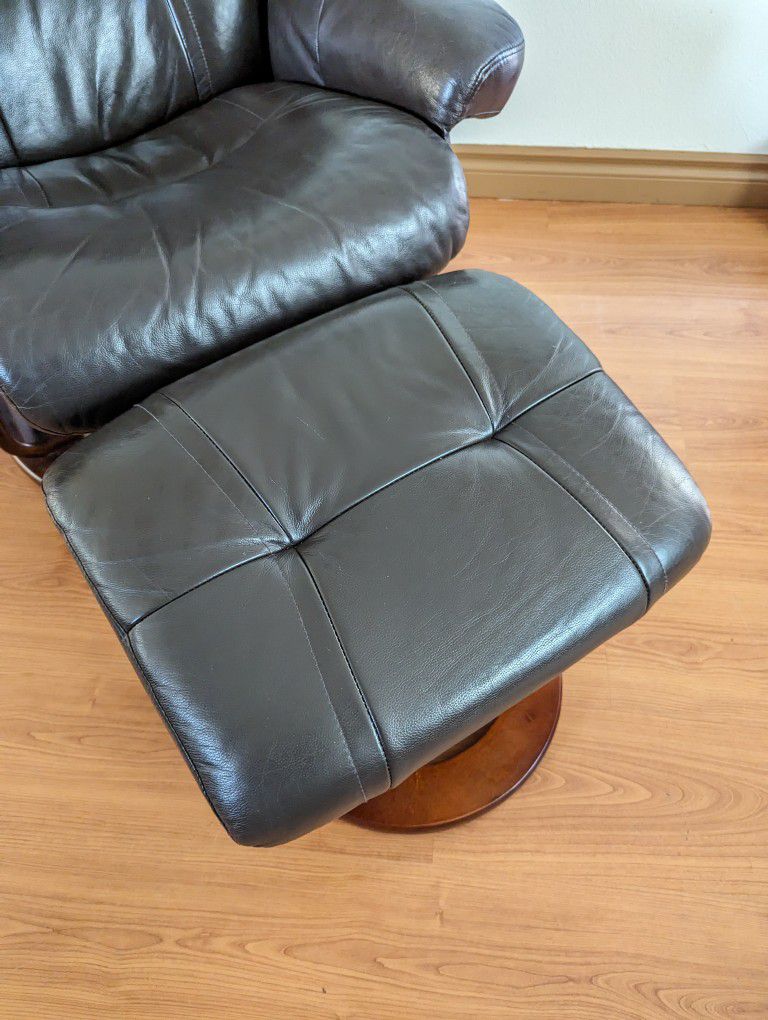 Ekornes Stressless Style Brown Leather Lounge Chair Recliner & Ottoman by Benchmaster