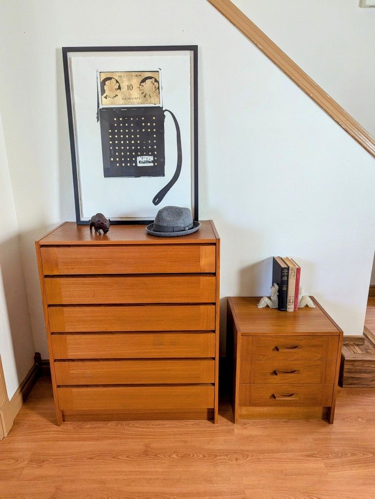 Danish Modern 6 Drawer Teak Lingerie Dresser Chest & 3 Drawer Nightstand Set