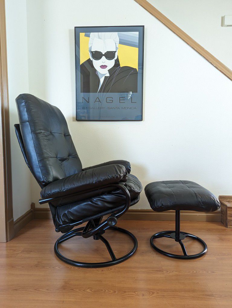 Vintage Black Ekornes Stressless Style Faux Leather Lounge Chair Recliner & Ottoman by Chairworks