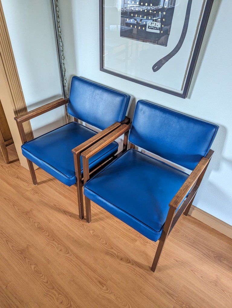 Mid Century Modern Blue Steelcase Tanker Desk Reception Chairs