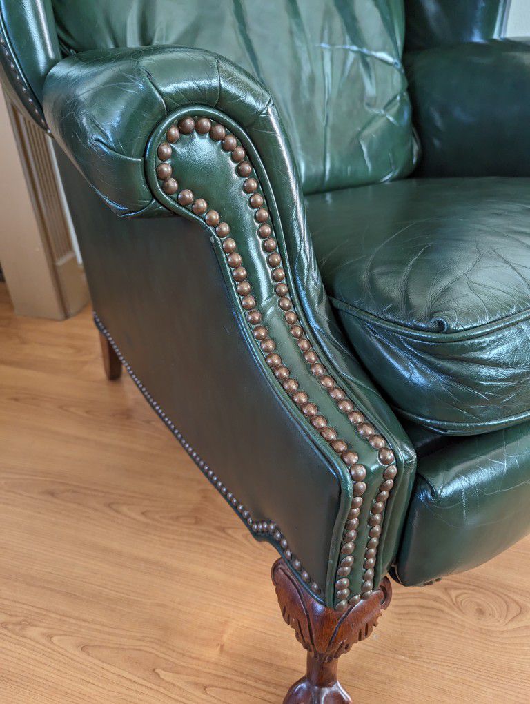 Beautiful Green Leather Presidential Wingback Recliner Barcalounger