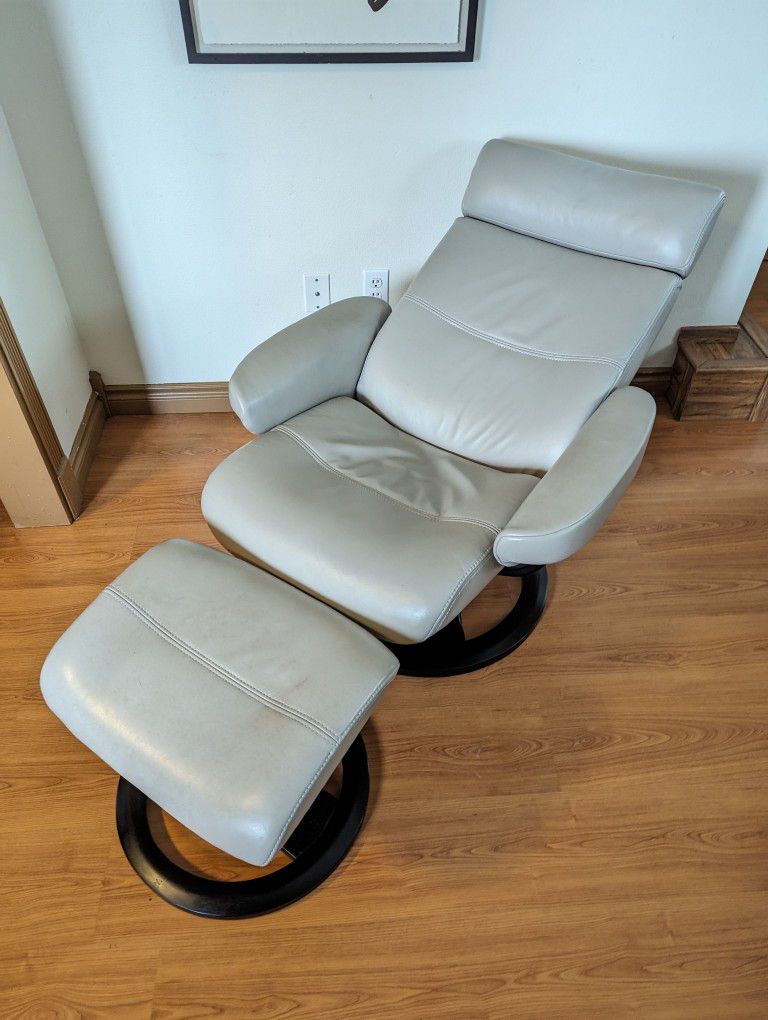 Ekornes Stressless Style Grey Leather Oslo Recliner & Ottoman by Nordic Home