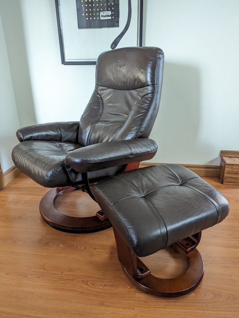 Ekornes Stressless Style Brown Leather Lounge Chair Recliner & Ottoman by Benchmaster