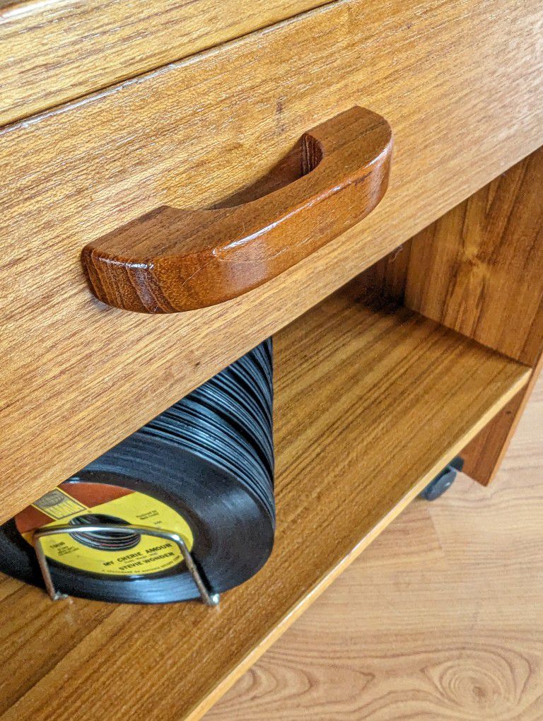 Mid Century Danish Modern Teak Rolling Media Cart / Record Player Stand / Nightstand