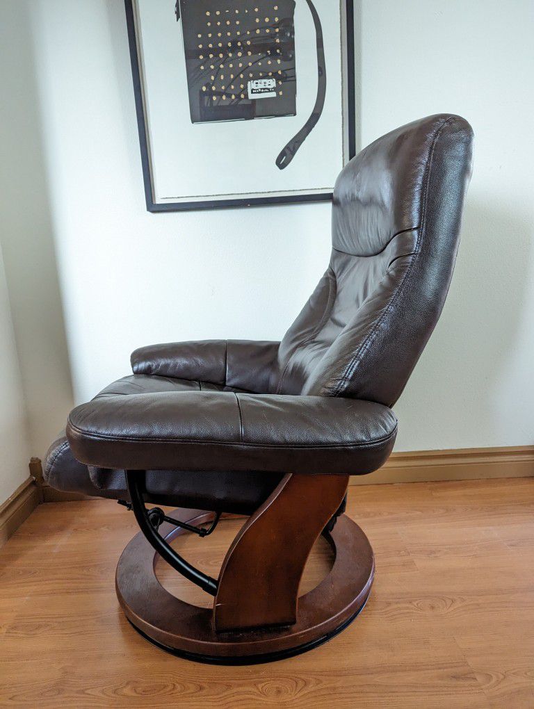 Ekornes Stressless Style Brown Leather Lounge Chair Recliner & Ottoman by Benchmaster