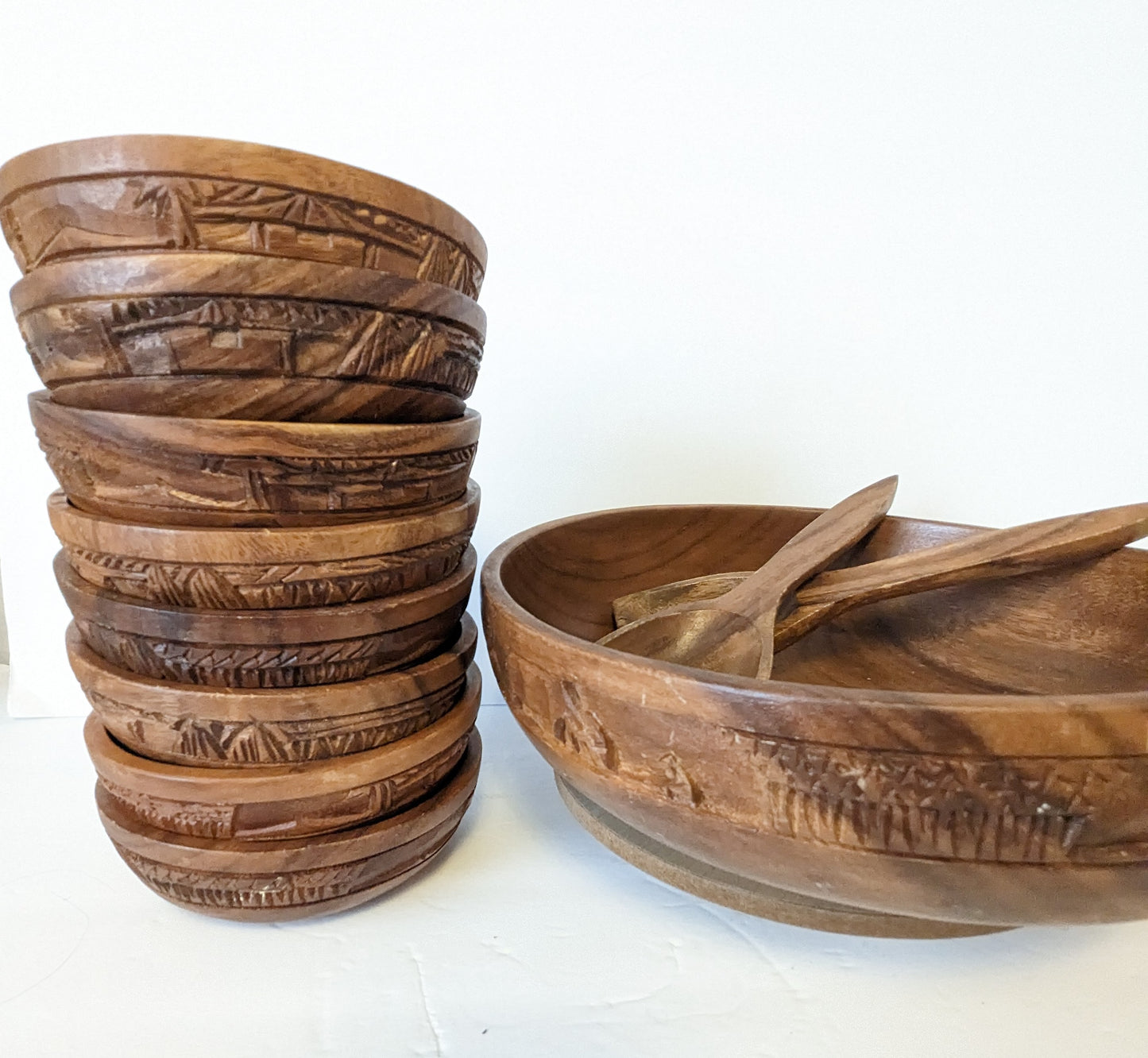 Vintage Monkey Pod Salad Bowl Serving Set w Serving Spoons & 8 Bowls Carved