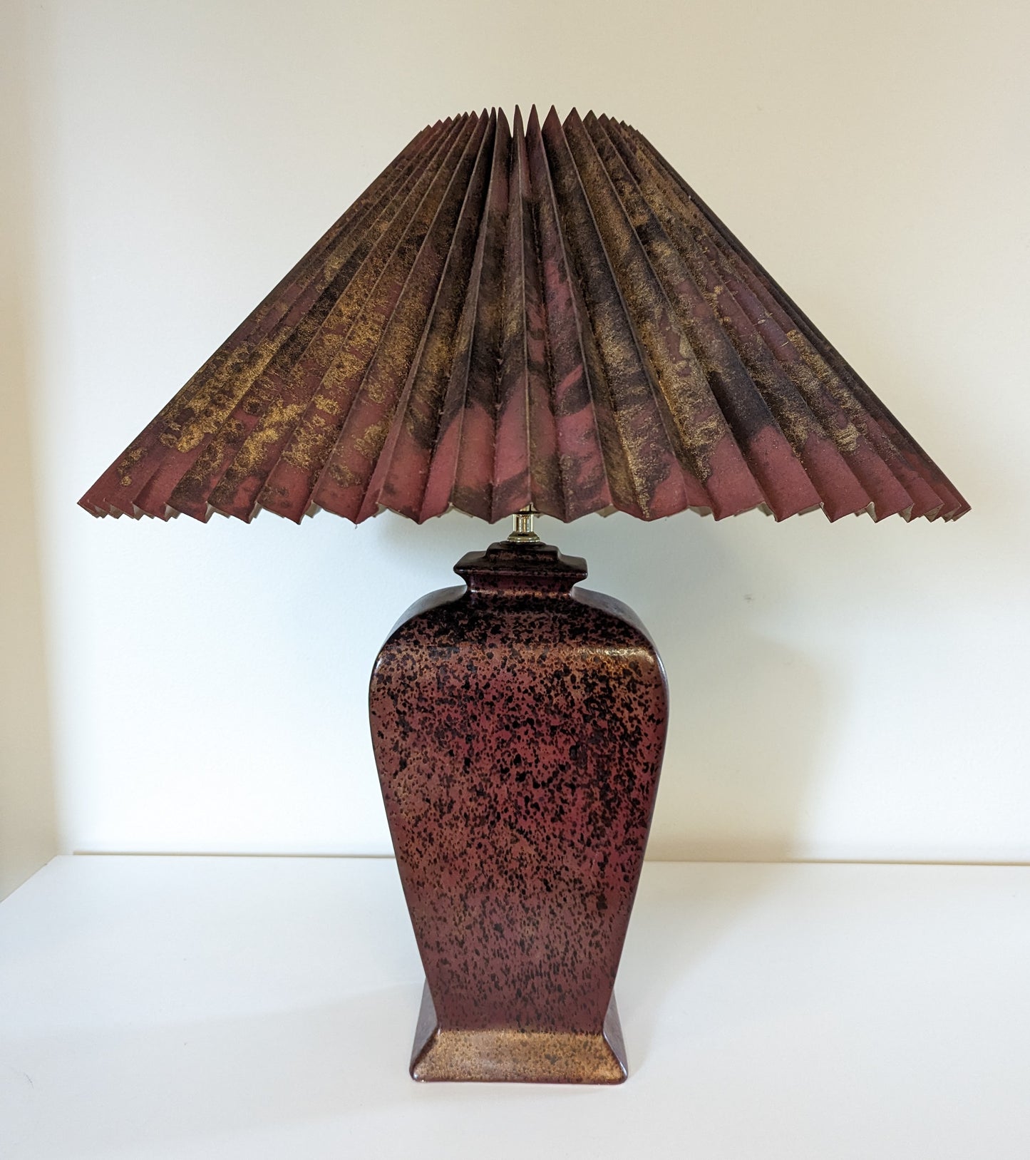 Vintage Postmodern Haeger Table Lamp Maroon Burgundy Gold Foil