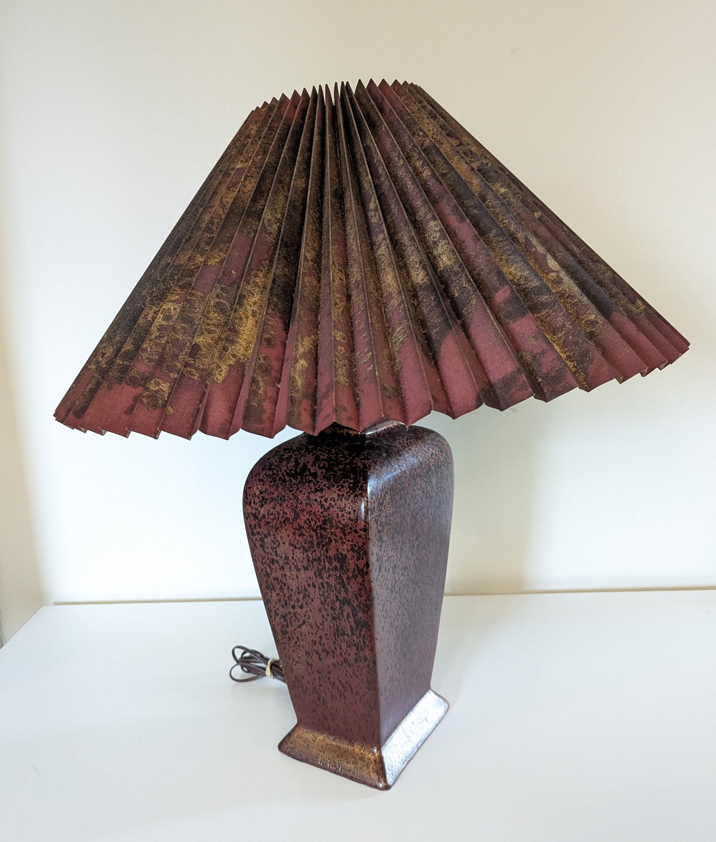 Vintage Postmodern Haeger Table Lamp Maroon Burgundy Gold Foil