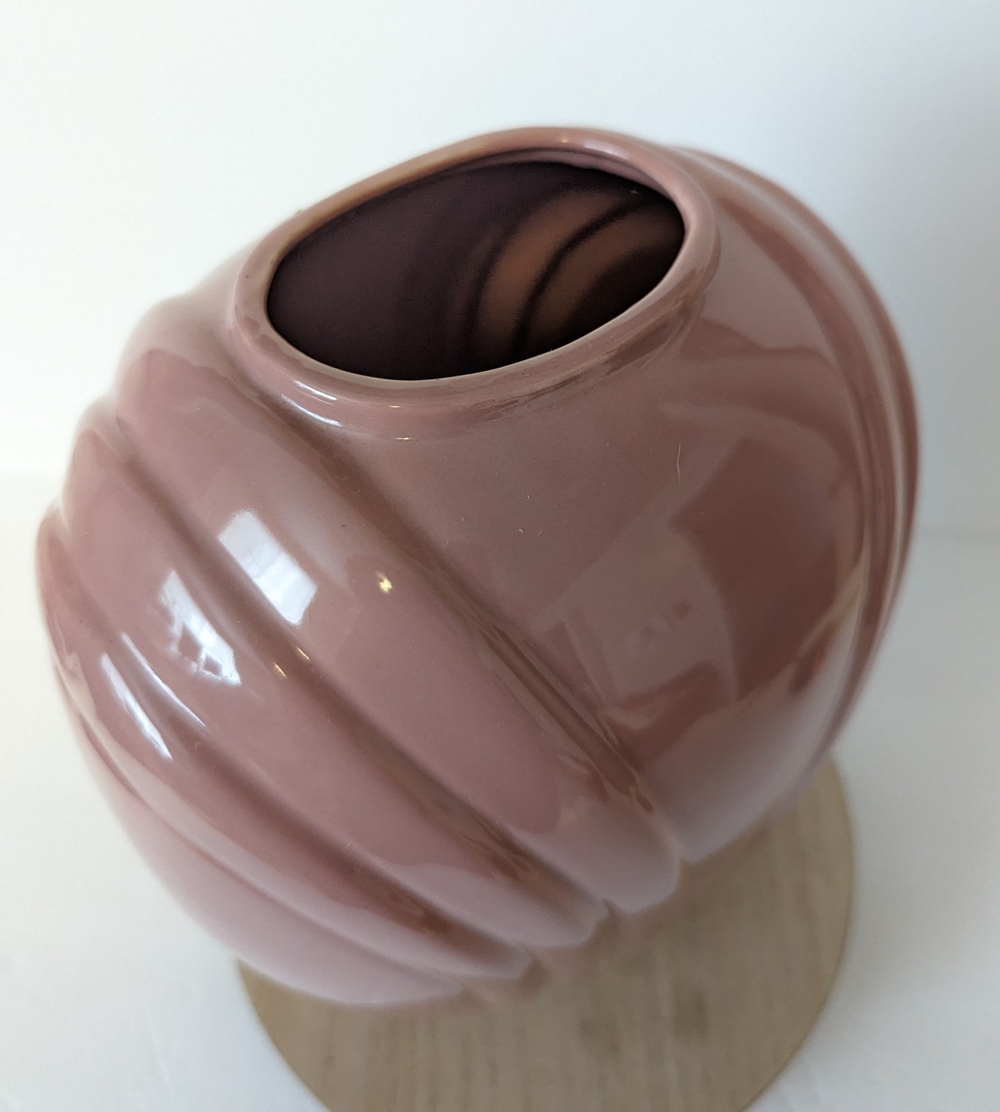 Vintage Postmodern Vase Art Deco Revival Ceramic Wave Flower Abstract Pink Mauve