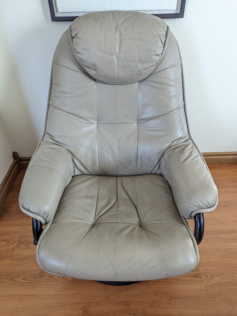 Ekornes Stressless Style Leather Lounge Chair Recliner & Ottoman by Palliser