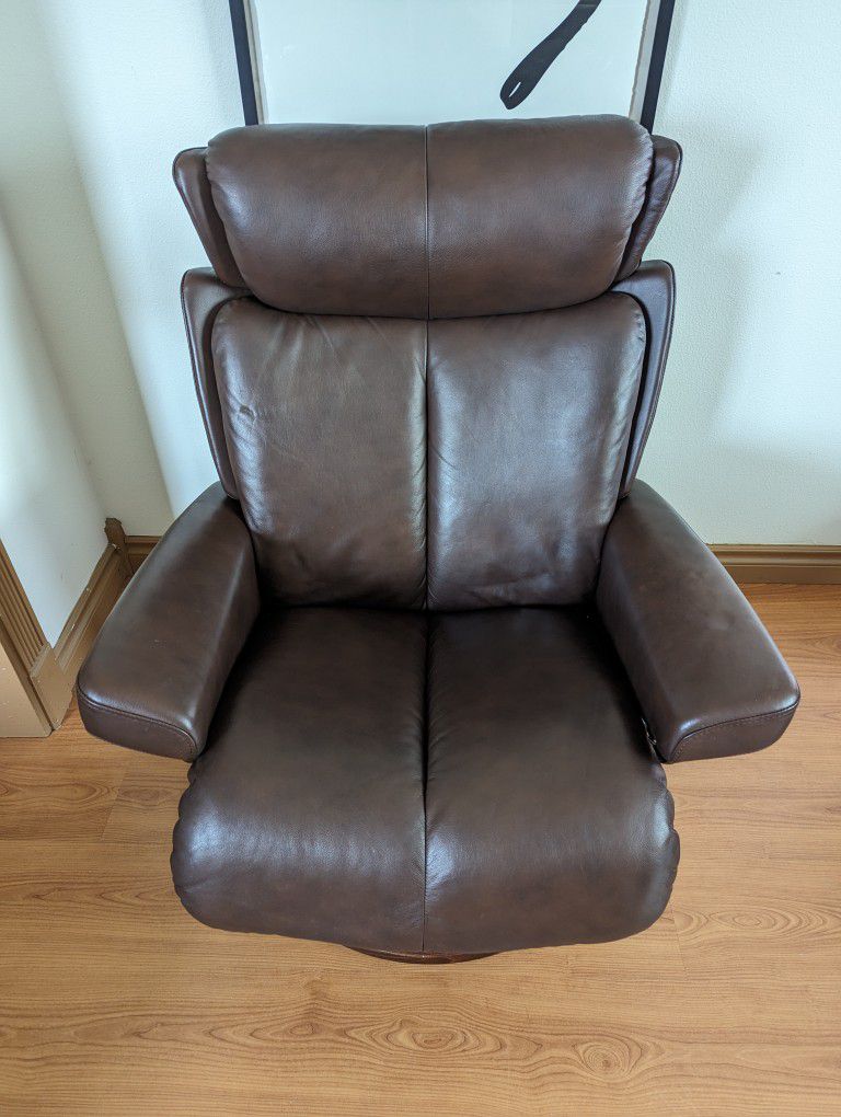 Ekornes Stressless Magic Collection Paloma Leather Lounge Chair Recliner