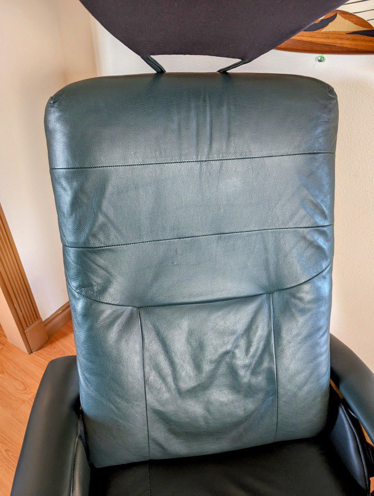 Green Leather Zero Gravity Stressless Lounge Chair