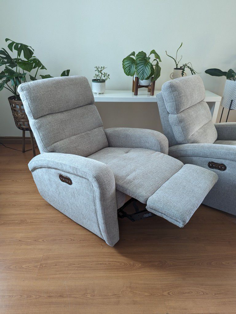 Matching Set of His & Hers Automatic Modern Recliners