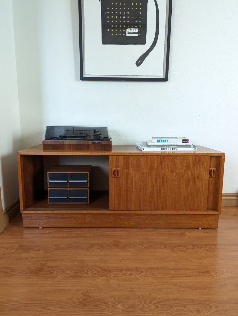 Mid Century Danish Modern Teak Record Player Stand & TV Media Storage Cabinet