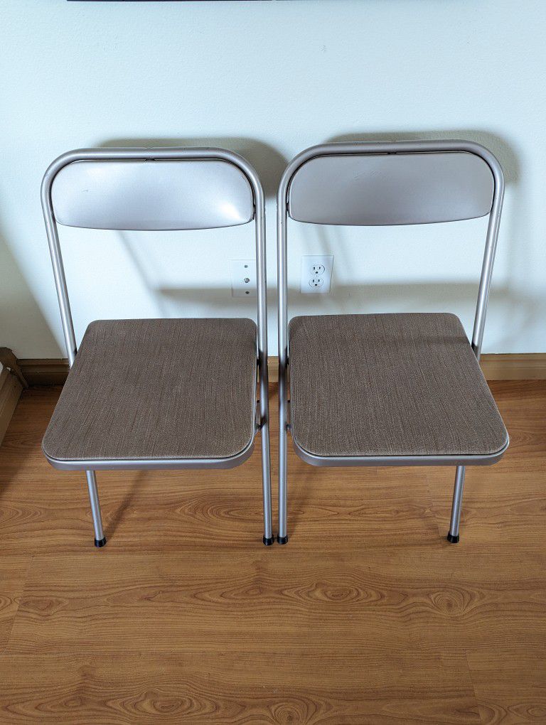 Pair of MCM Vintage Padded Metal Folding Chairs by Samsonite