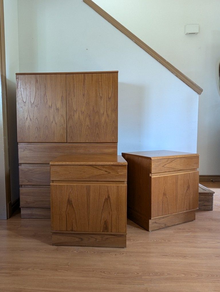 Danish Modern Teak Bedroom Set Highboy Dresser & Pair of Nightstands