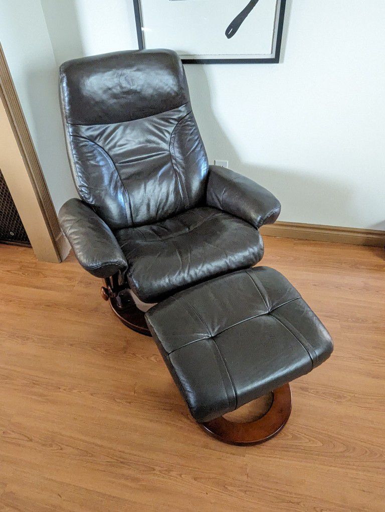 Ekornes Stressless Style Brown Leather Lounge Chair Recliner & Ottoman by Benchmaster