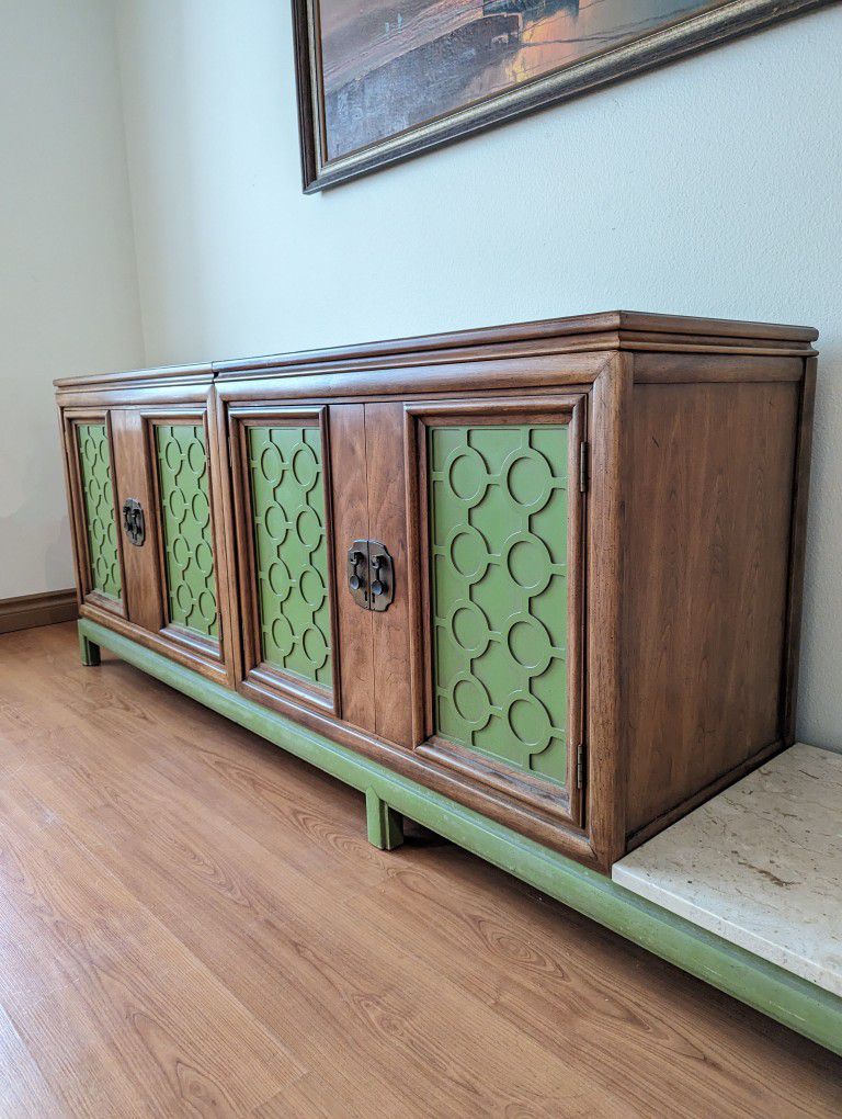 Vintage MCM Thomasville Media Cabinet / Credenza Sideboard Buffet