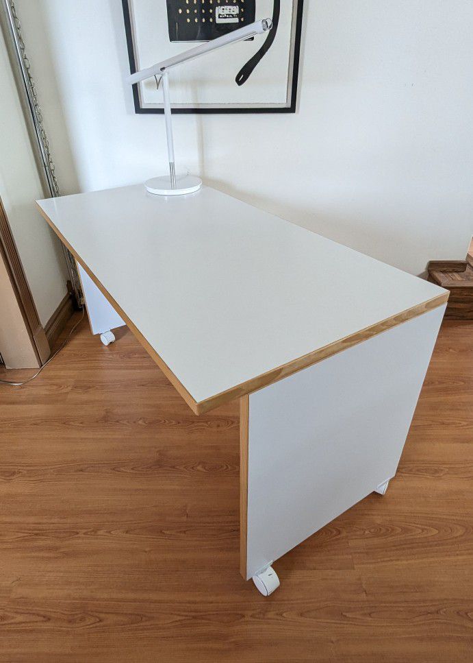 Vintage White Laminate Scandinavian Computer Desk w Wood Trim Casters