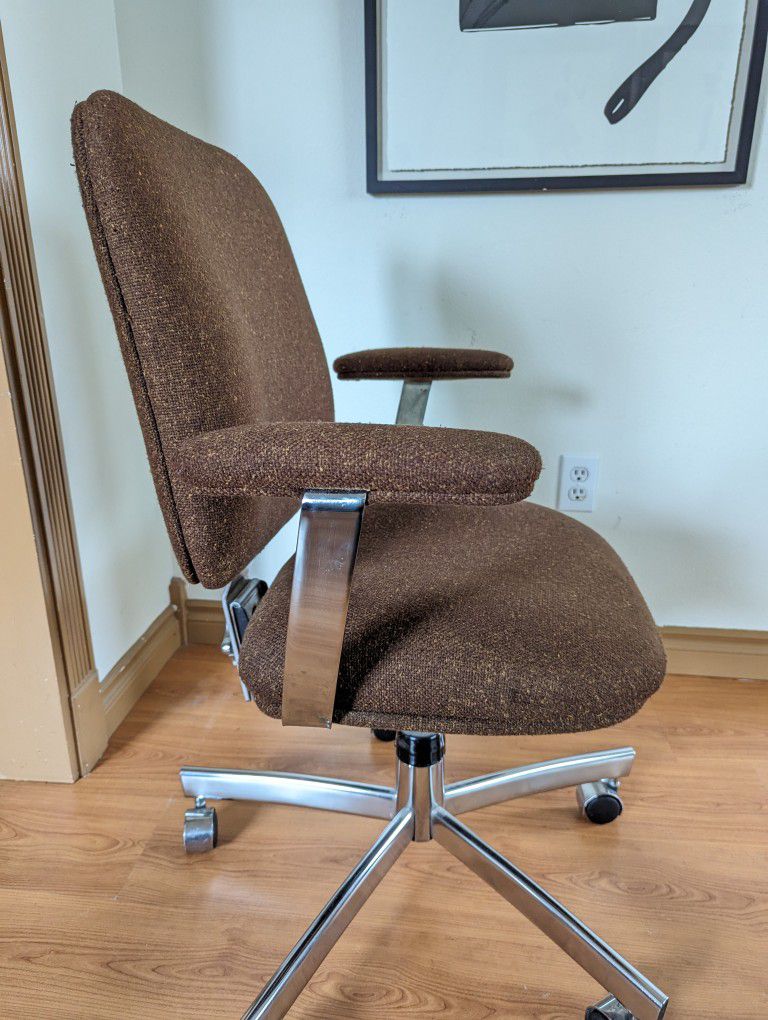 Vintage Mid Century Modern Swiveling / Rolling Chrome Desk Chair by HON