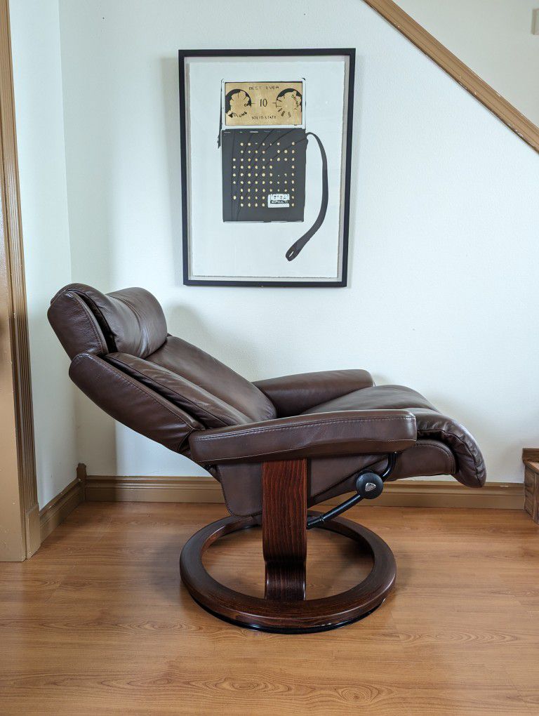 Ekornes Stressless Magic Collection Paloma Leather Lounge Chair Recliner