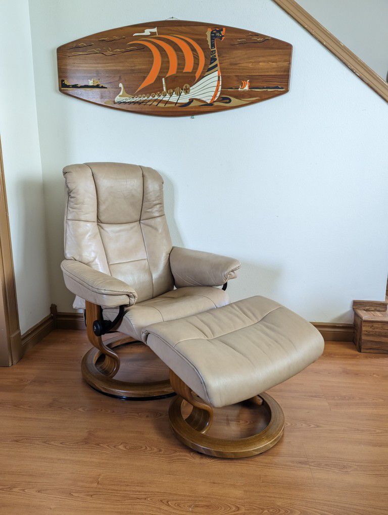 Ekornes Stressless Sand Paloma Leather & Teak Recliner & Ottoman