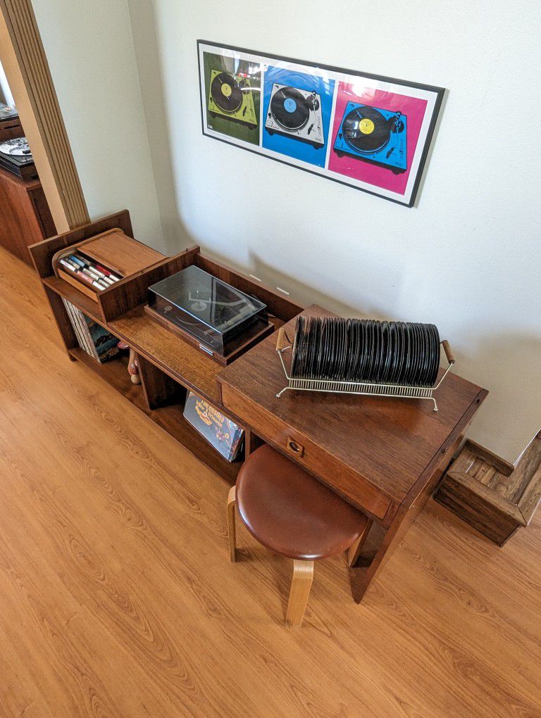 MCM/ Danish Modern Modular Walnut Record Player Stand & Storage Cabinet w/ Bookshelf