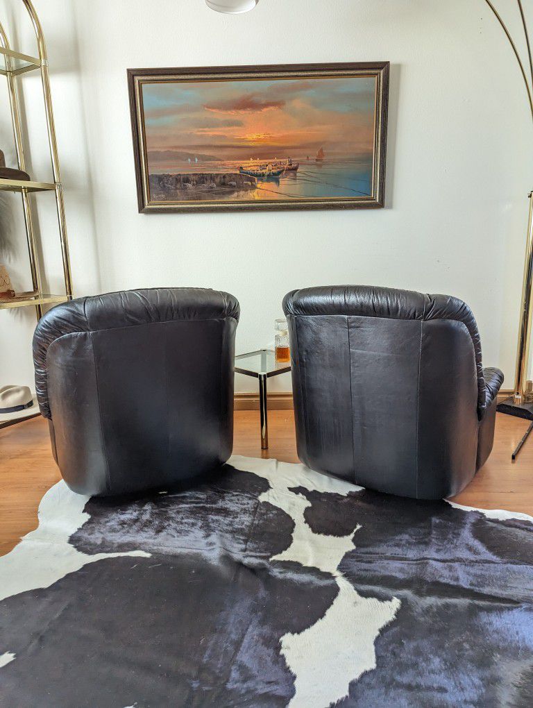 Pair of Postmodern Black Leather Clam Shell Rocking / Swiveling Chairs