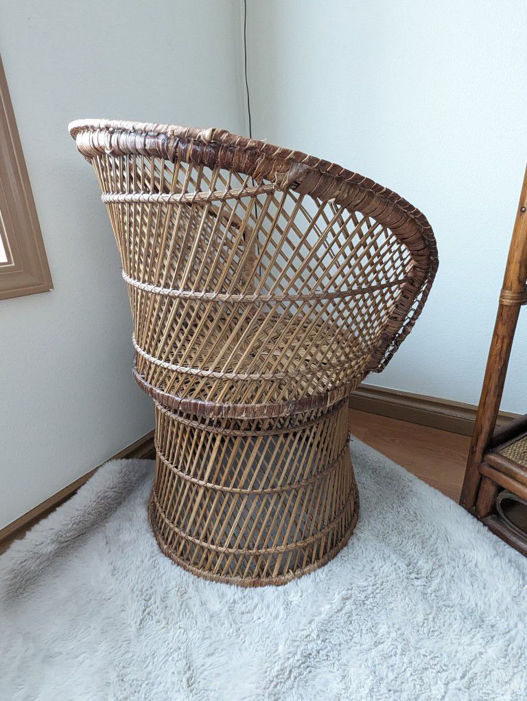 Vintage Mid Century Boho Bamboo & Rattan Peacock Chair